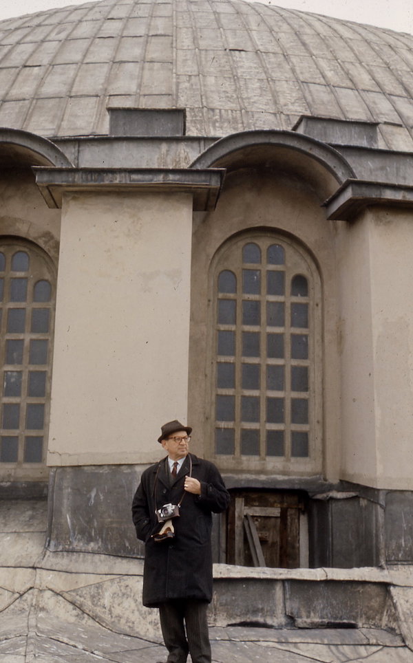 Piero Sanpaolesi sulla cupola di S. Sofia, Istanbul, foto di L. Sanpaolesi